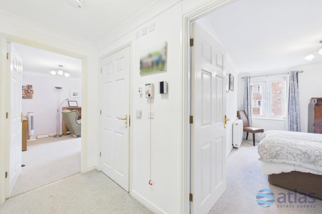 Apartment in Liverpool, Childwall - More