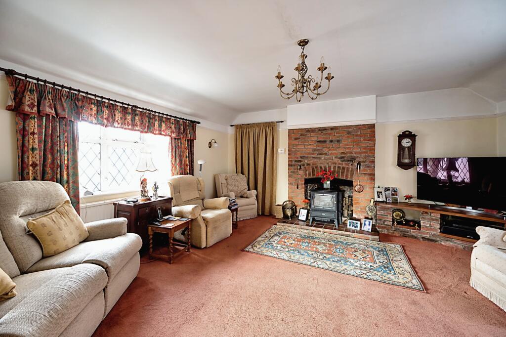 House in Havant, Hampshire - View 4