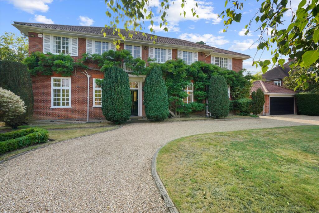 Main image of property: New Road, Esher, Surrey, KT10