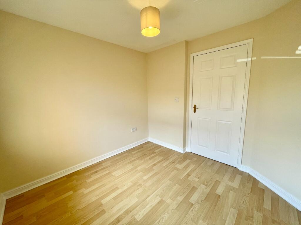 Apartment in Bolton - View 4