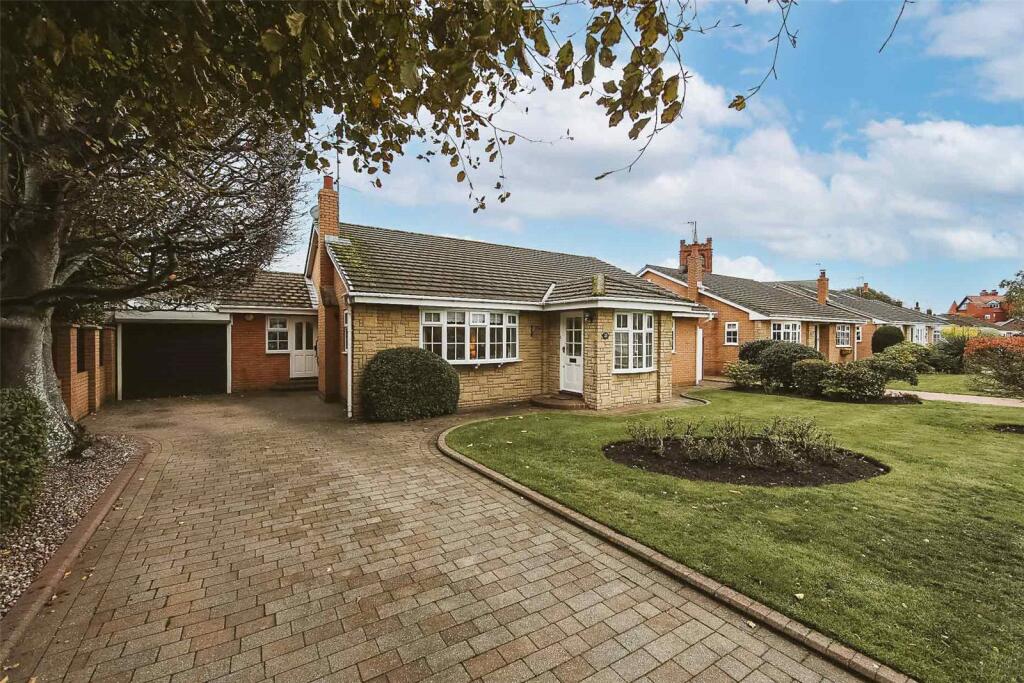 3-bed house on The Lawns, Southport, Merseyside, PR9, £425,000