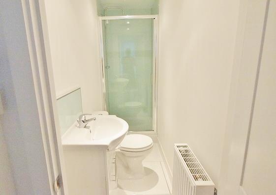 Apartment in Gloucester - View 5