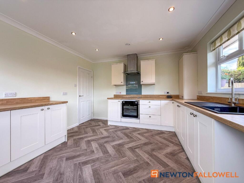 House in Newark and Sherwood, New Balderton, Balderton - More