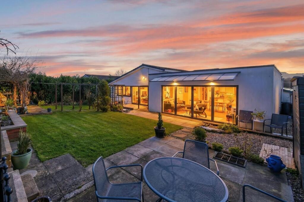 Main image of property: Park Avenue, Shelley, HD8