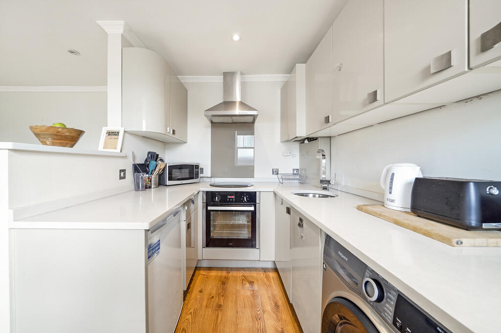 Apartment in London - View 3