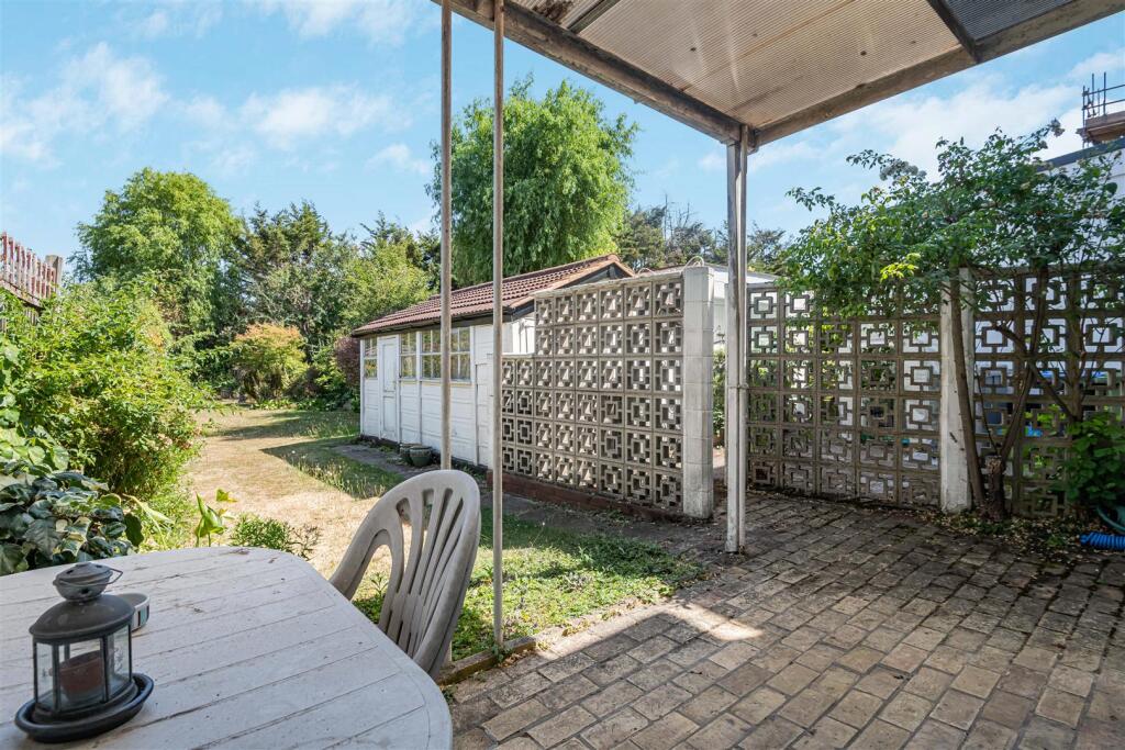 House in London, North Wembley, Sudbury - More