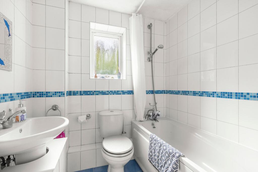 Apartment in Hemel Hempstead - View 5