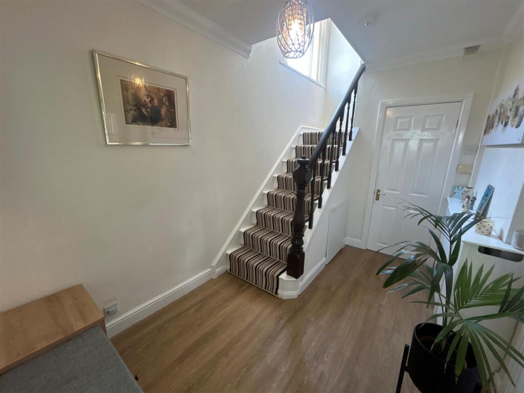 Blackcarr Road, Manchester photo 4