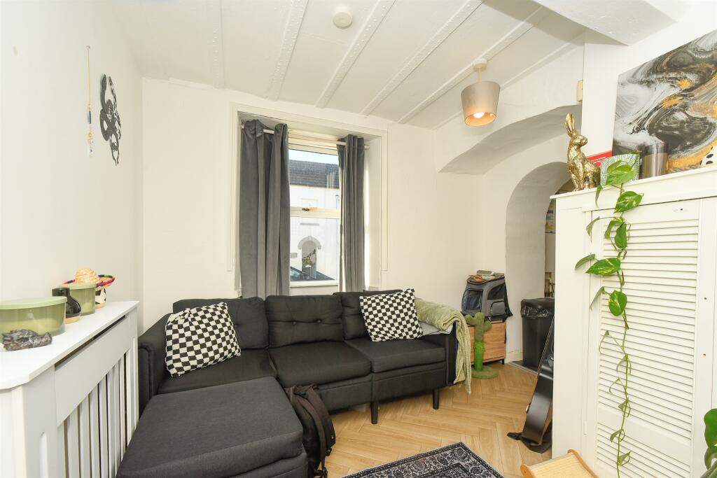 House in Swindon - View 3