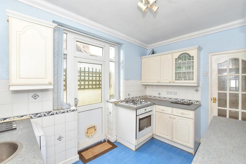 Stapleton Road, Portsmouth, Hampshire photo 4