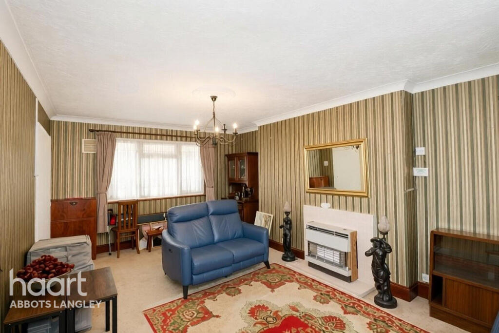 House in Watford, North Watford - More