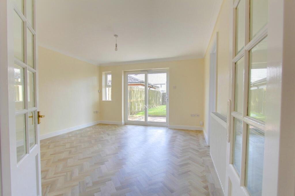Victoria Mews, Heath, Cardiff - View 3