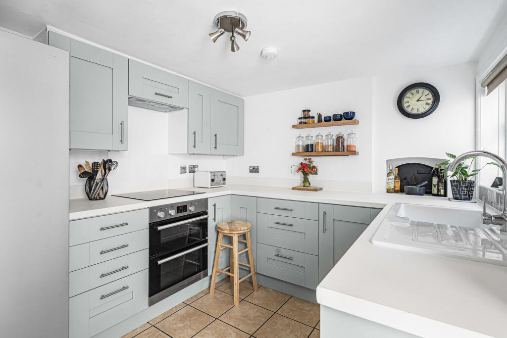 Alkerton, Eastington, Stonehouse, Gloucestershire, GL10 - More