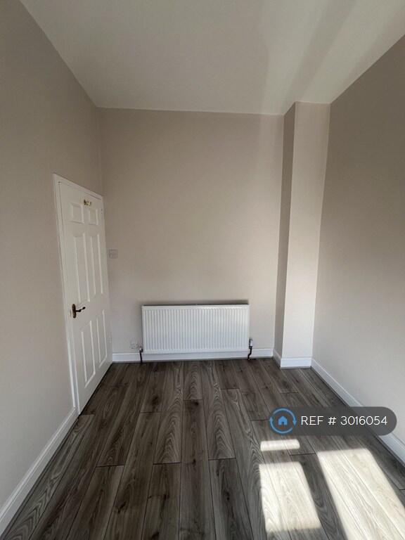 House in Watford - View 5