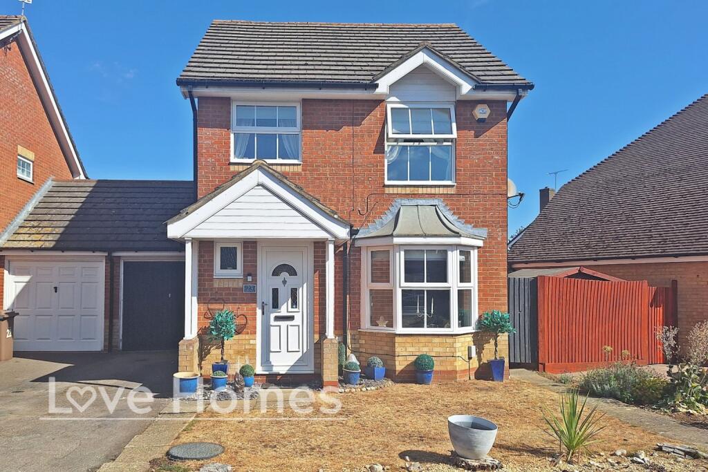 Main image of property: Cresswell Gardens, Luton, LU3 4EX