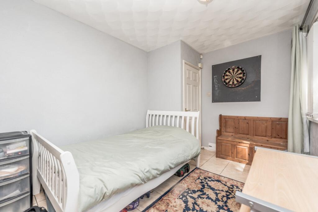 Park Road, Eccleshill, Bradford, BD10 - More