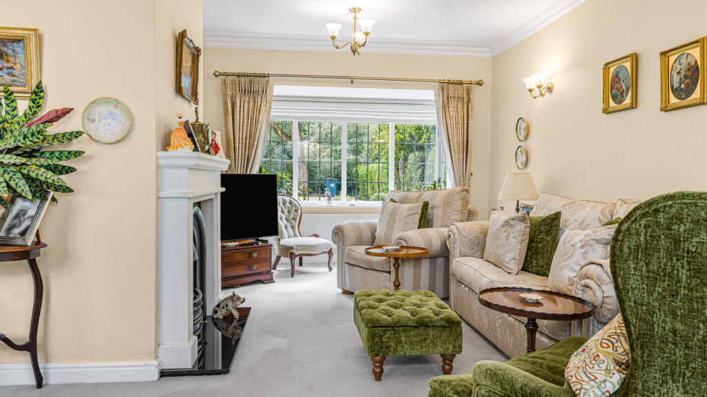 Streetly Lane, Sutton Coldfield, B74 4TE photo 3