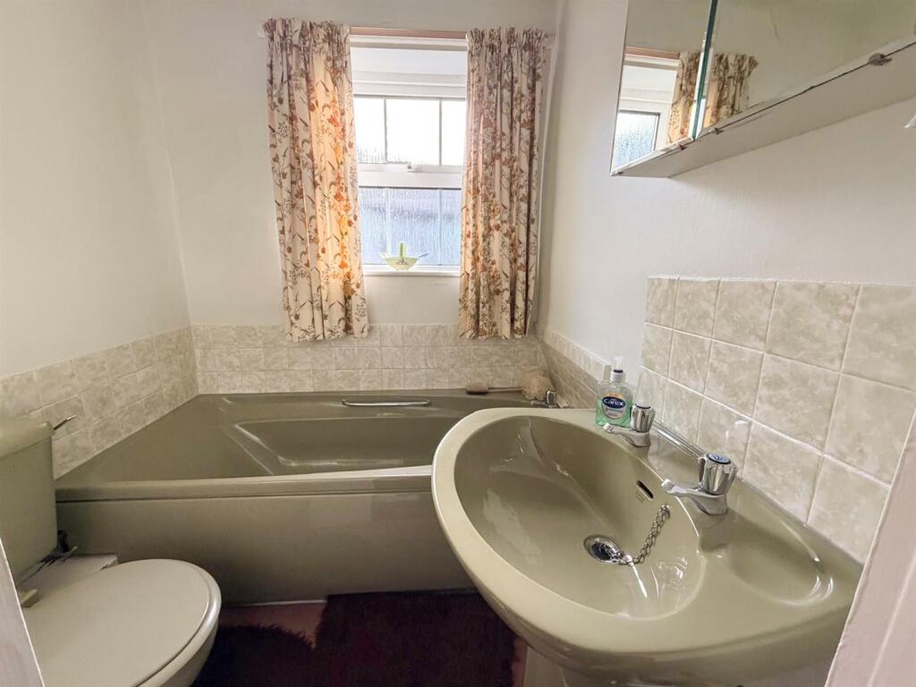 Additional image 11 of Low Lane, Grassington, Skipton