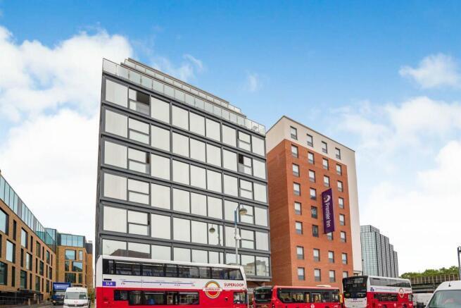 1-bed apartment on Bakers Road, Uxbridge, UB8, £85,000
