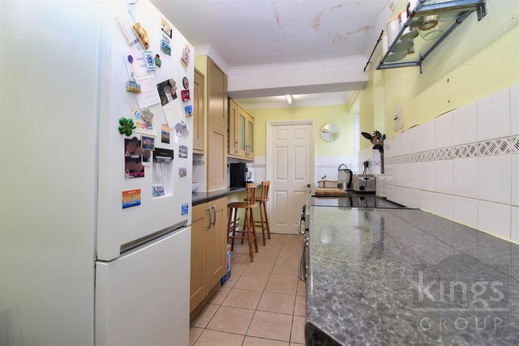 Apartment in Broxbourne, Hertfordshire - More
