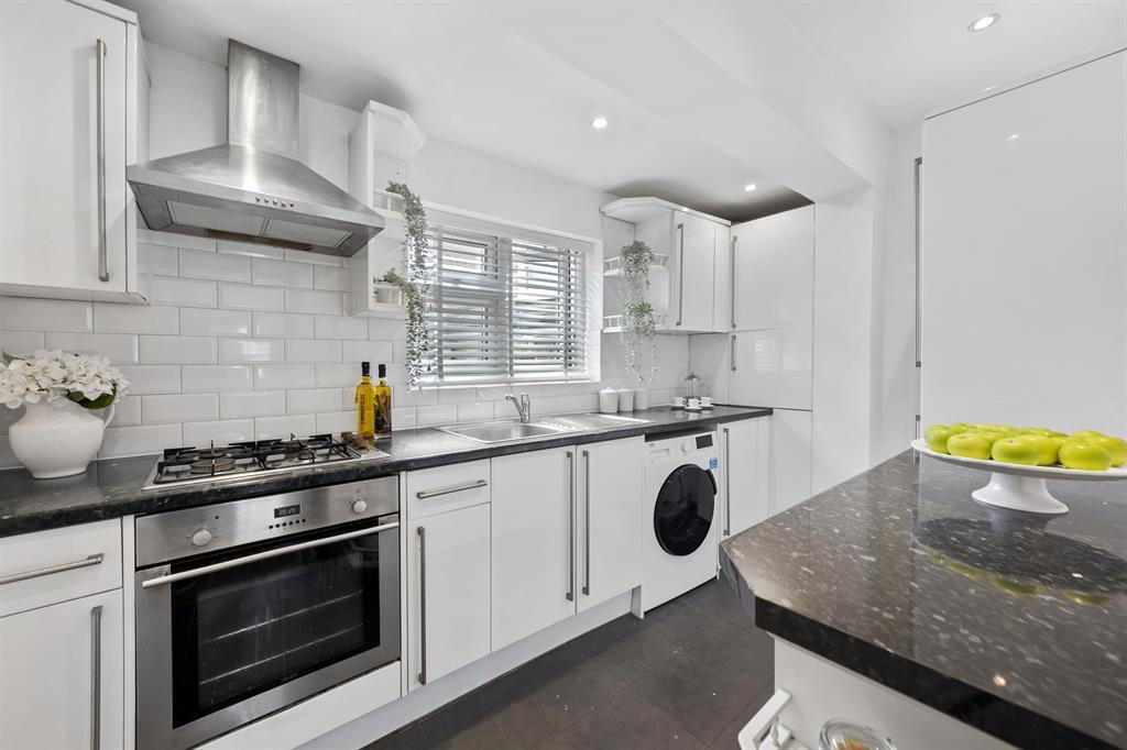 Apartment in London, Stoke Newington - View 3