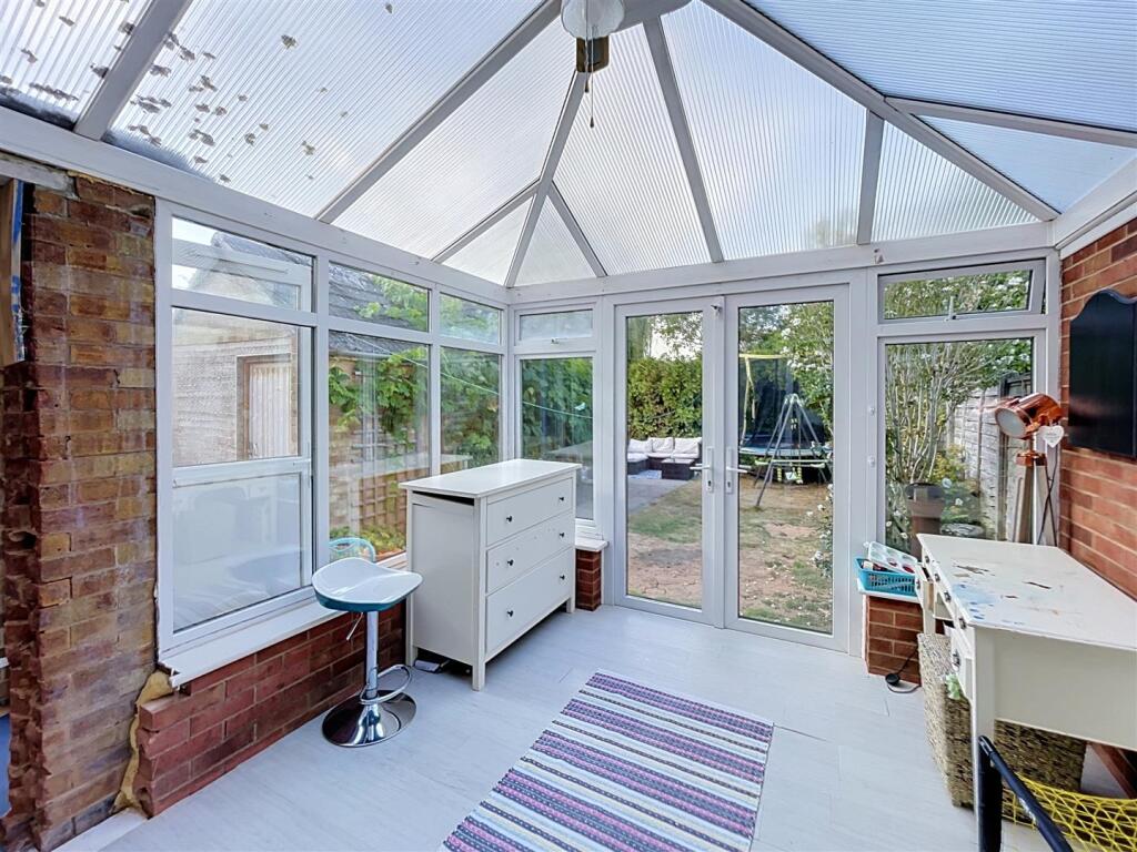 House in Warwick, Windy Arbour, Kenilworth - View 5