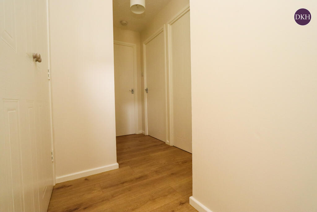 Apartment in Watford - More