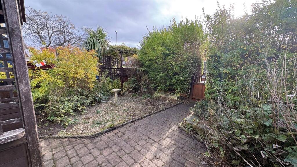 House in Gateshead, Deckham - View 4
