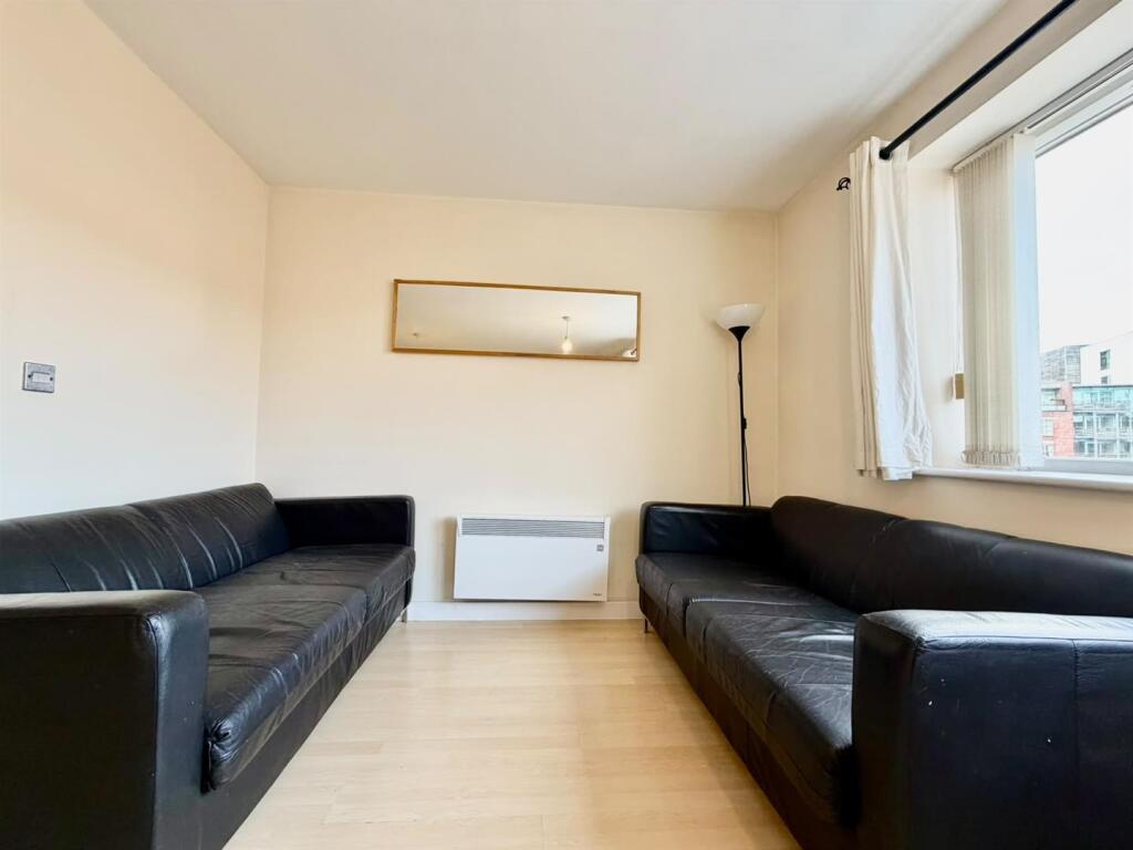 Apartment in Birmingham, West Midlands - View 5