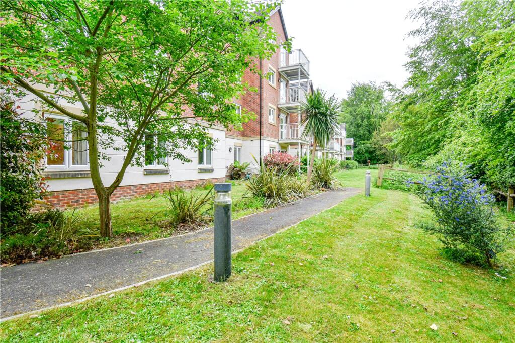 Main image of property: Bath Road, Devizes, Wiltshire, SN10