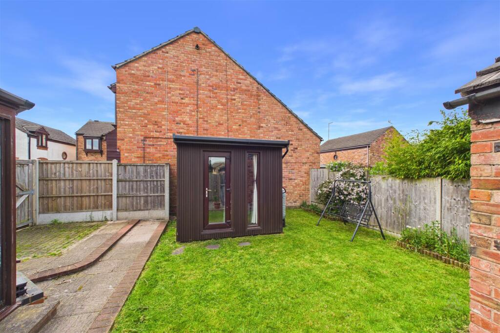 Bramley Court, Hatton, Derby photo 4