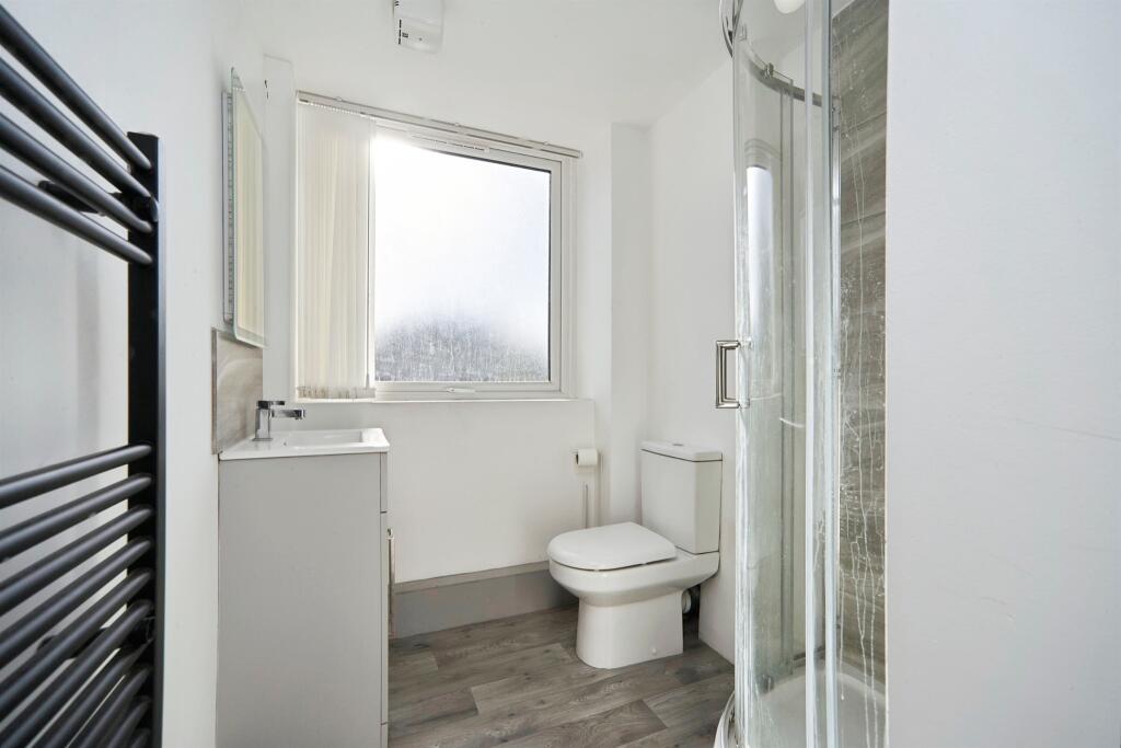 Green Lane, Yeadon, Leeds photo 4