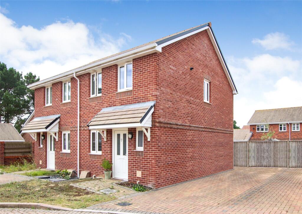 2-bed semi-detached on Knight Gardens, Lymington, Hampshire, SO41, £365,000