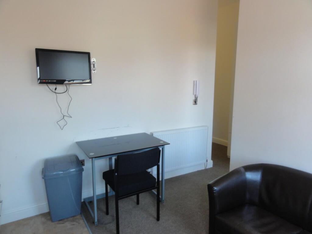 Studio flat for rent