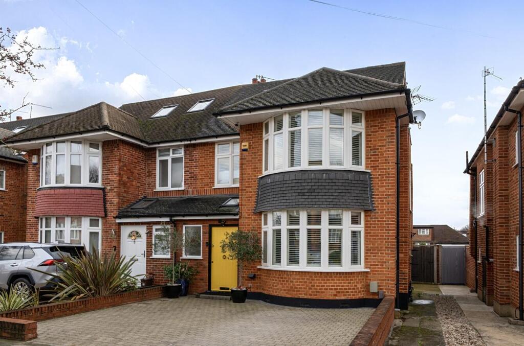 Main image of property: Lynton Mead, Totteridge