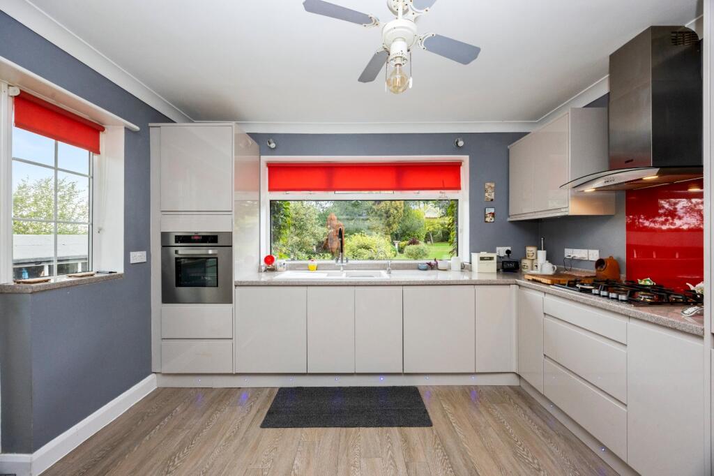 House in Wealden, Withyham - More
