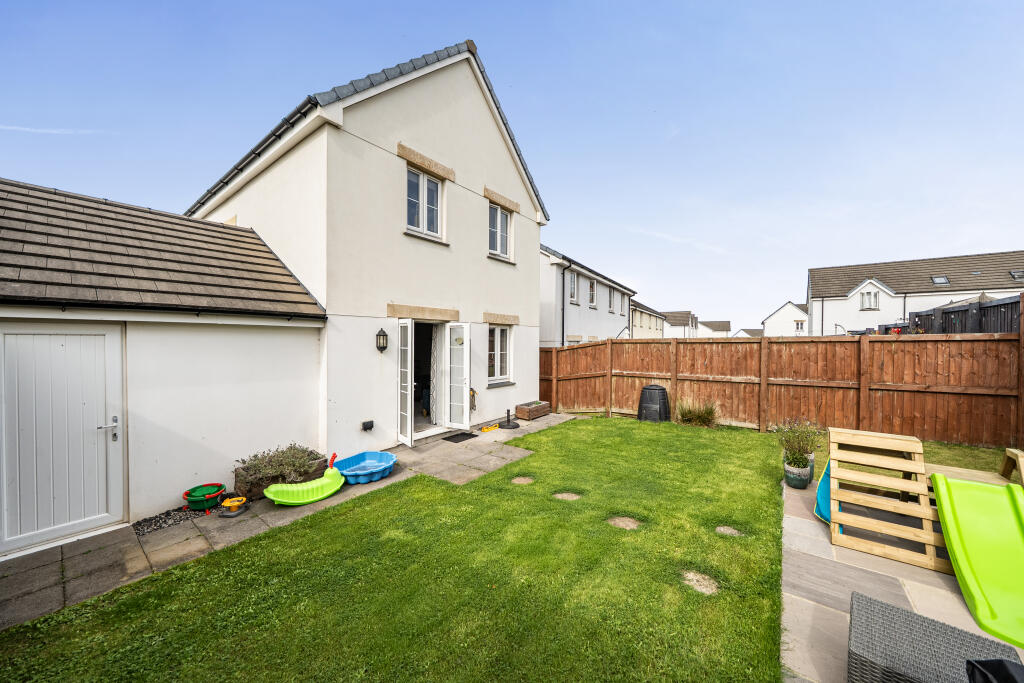 Chivilas Road, Camborne TR14 photo 2