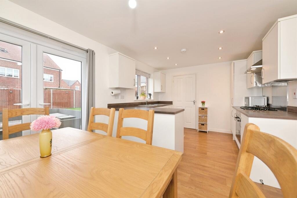 4-bed detached on Wilton Avenue, Hampton Gardens, Peterborough, £400,000