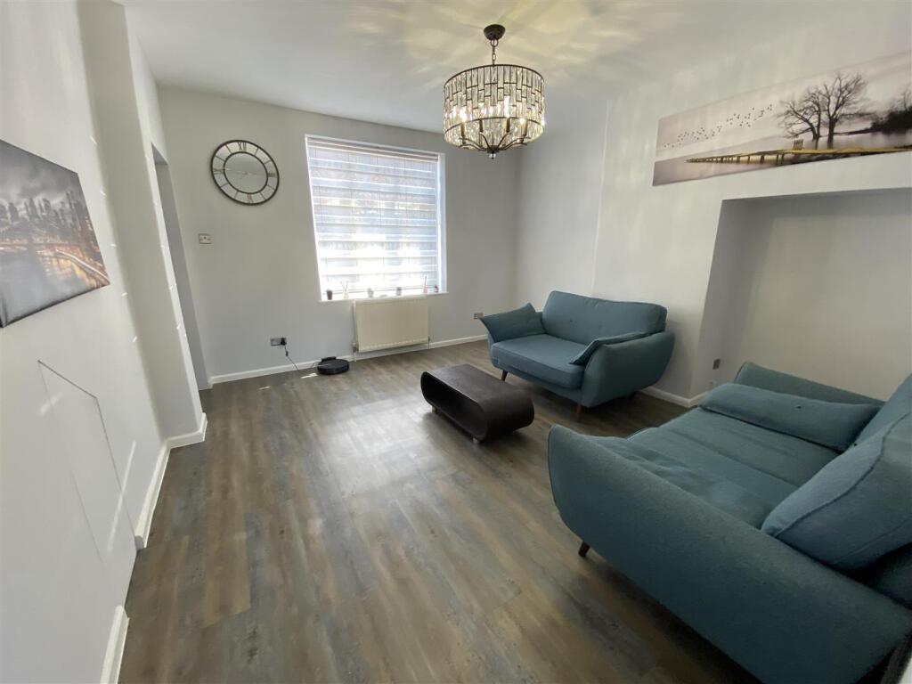 Lichfield Road, Dagenham - View 4