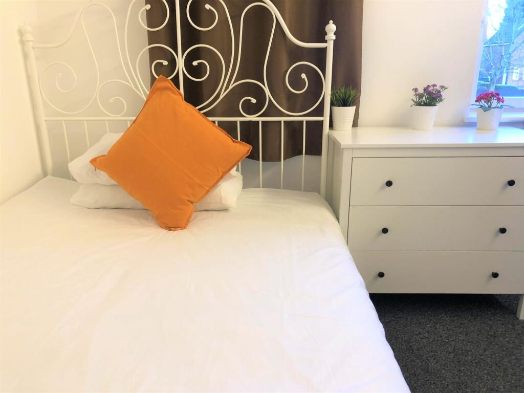 1 bedroom flat share for rent