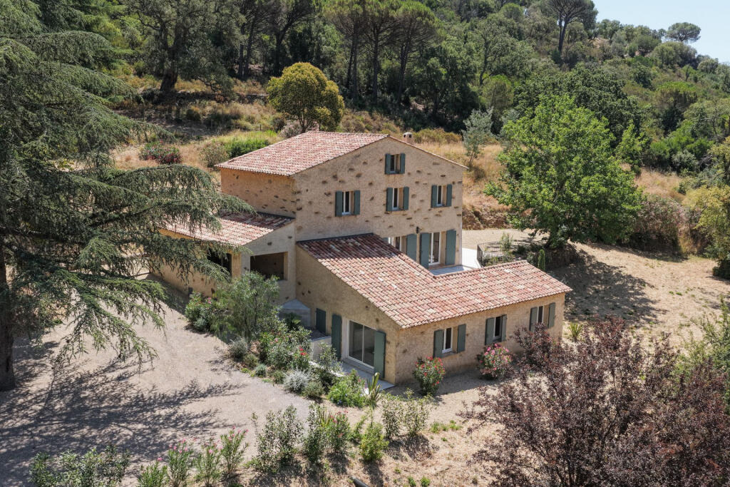 Main image of property: Provence-Alps-Cote d`Azur, Var, La Garde-Freinet