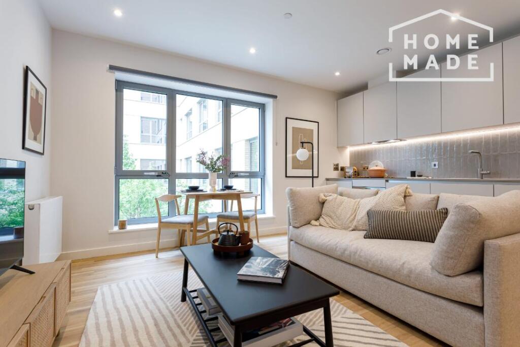 Main image of property: Greenford Quay, Greenford, UB6