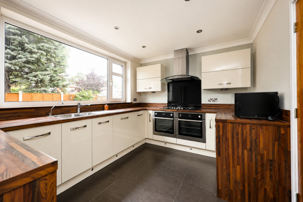House in North Kesteven, North Hykeham - View 4