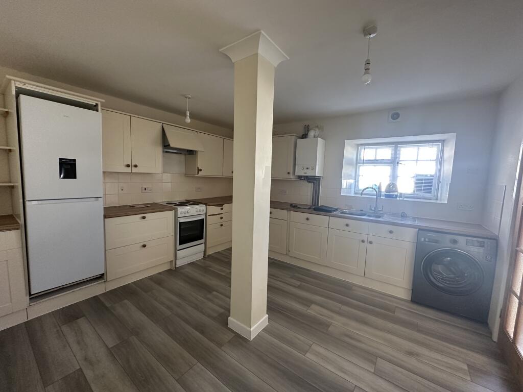 Apartment in Taunton - View 5