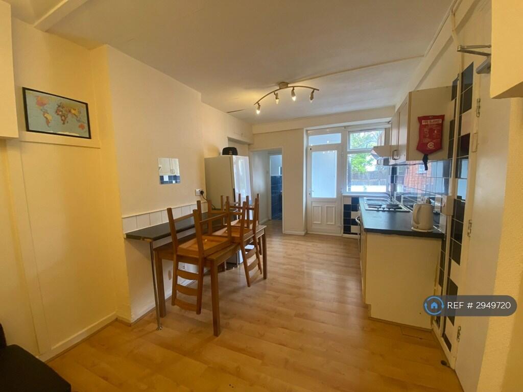 Apartment in London - More
