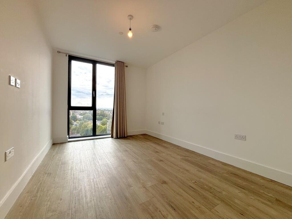 Apartment in Twickenham - View 5