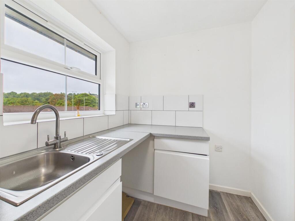 Apartment in Bristol - More