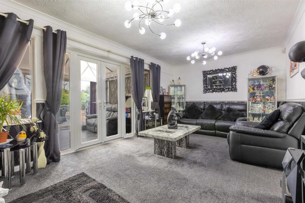 Fulford Grove, Sheldon, Birmingham photo 5
