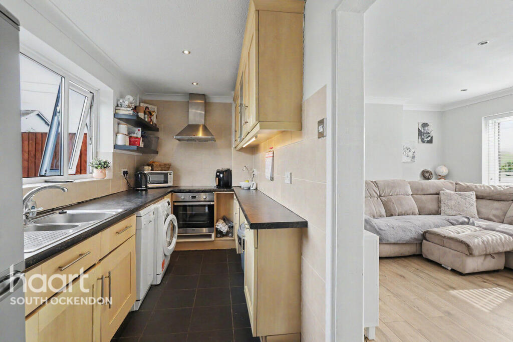 House in Aveley, Essex - View 5