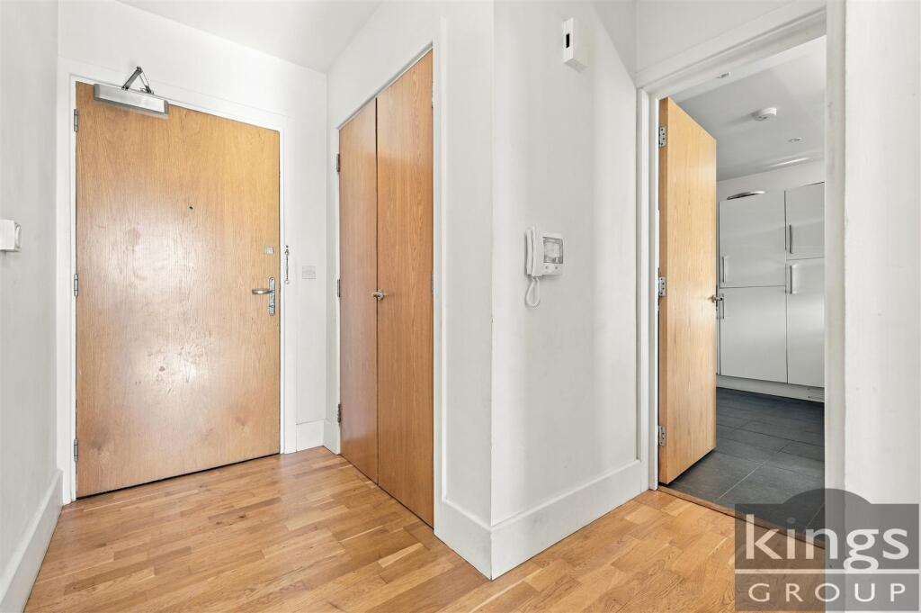 Apartment in London - View 5